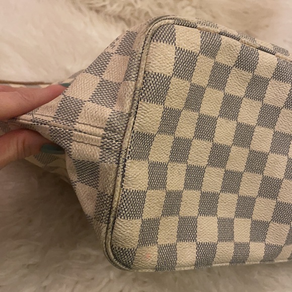 Louis Vuitton Damier Azur MM Neverfull - Picture 7 of 17
